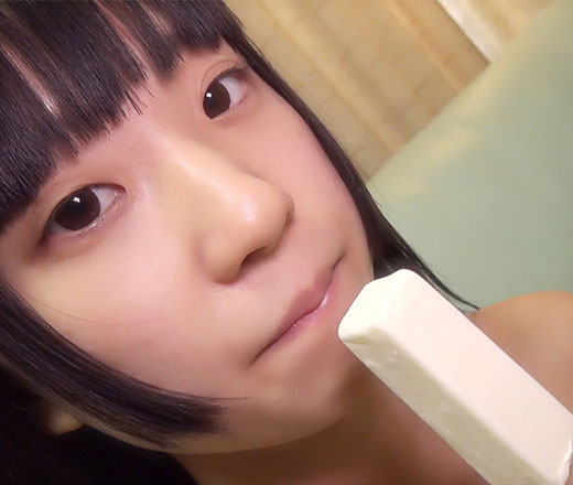 ☆Cモデル かりんちゃんシリーズ⑤ 棒アイス舐め マイクロビキニ(黒) フェラを真似てしゃぶる ☆Cモデル かりんちゃんシリーズ⑤ 棒アイス舐め マイクロビキニ(黒) フェラを真似てしゃぶる