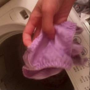 実家のお姉さんの洗濯機の中（濡れた下着・パンティ）をチェック？
