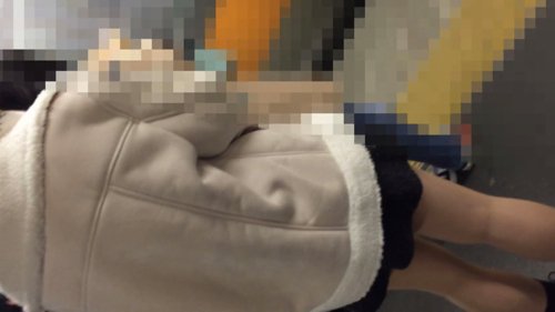 電車痴漢 冬でもミニスカ生パンのお姉さん【素人撮影】 電車痴漢 冬でもミニスカ生パンのお姉さん【素人撮影】