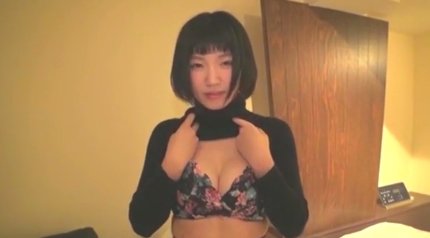 美巨乳の19歳女子大生が初ハメ撮りでEカップを揺らして悶絶 美巨乳の19歳女子大生が初ハメ撮りでEカップを揺らして悶絶
